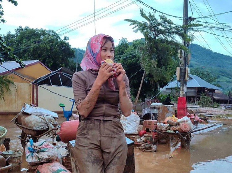 Hoa Cài Mái Tóc - Phương & Lâm