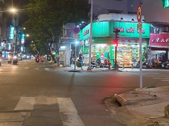 XIN CÒN GỌI TÊN NHAU - KARAOKE - Tone NAM trầm (Am/La Thứ )