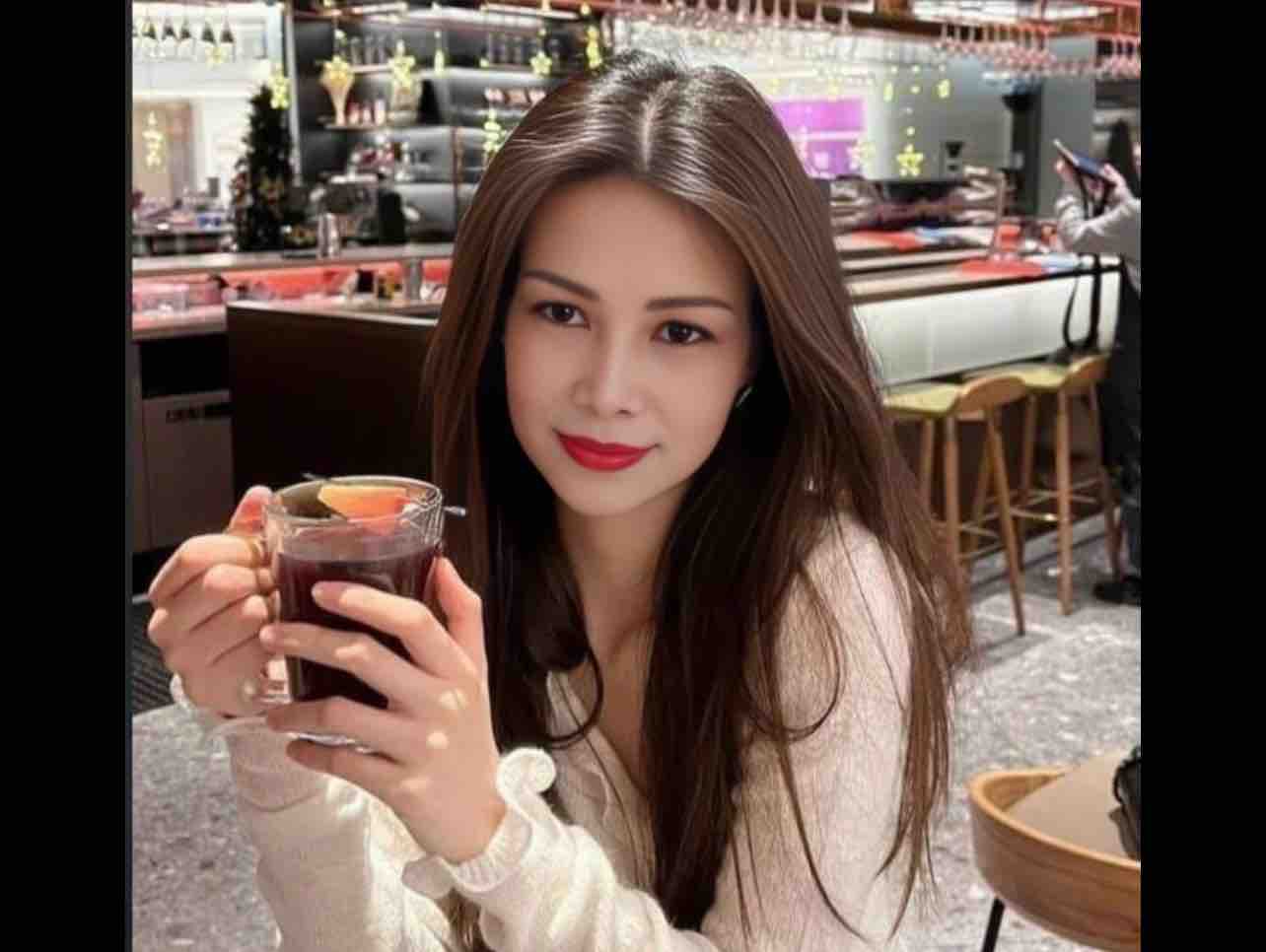 Ôm Em được không -TKT